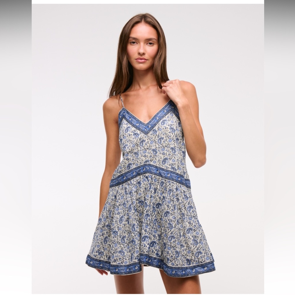 Abercrombie & fitch v-Neck Flowy Mini Skort Dress